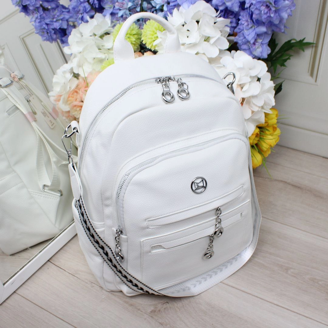 Жіночий білий рюкзак-сумка з екошкіри, формат А4, зі срібною фурнітурою