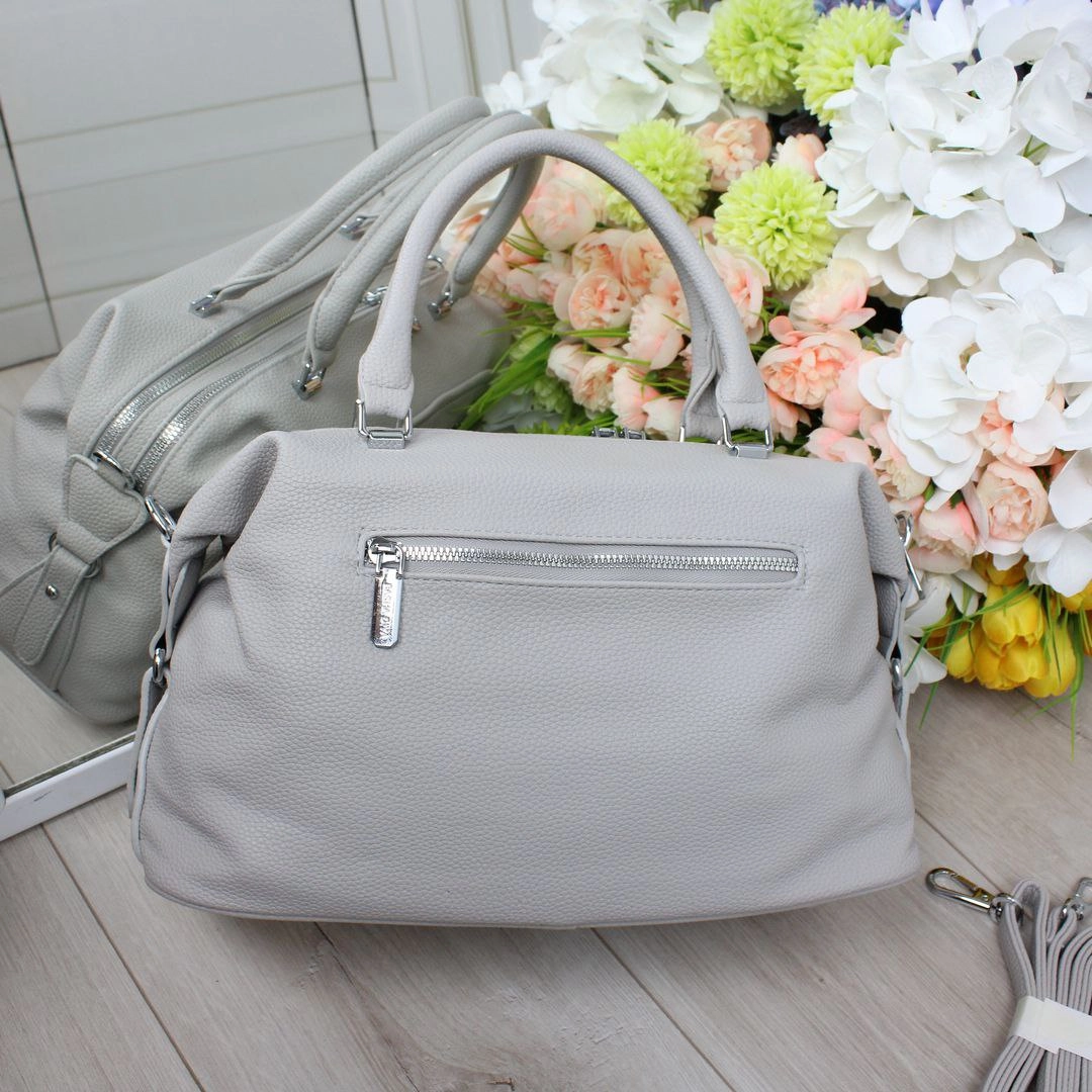 Жіноча сіра сумка з екошкіри люкс якості на два відділення з регульованим ременем