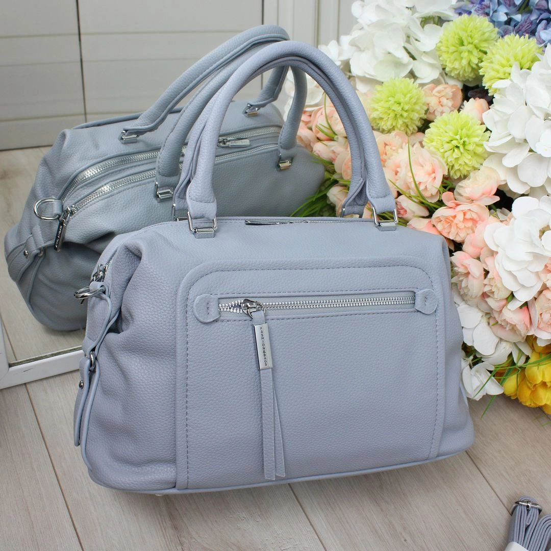 Жіноча блакитна сумка з екошкіри люкс якості на два відділення з регульованим ременем
