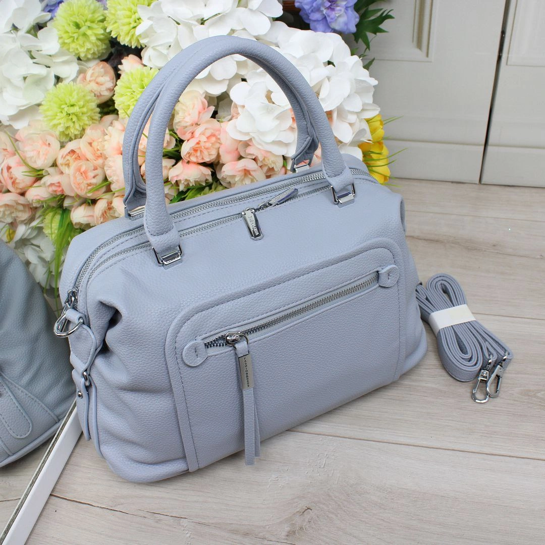 Жіноча блакитна сумка з екошкіри люкс якості на два відділення з регульованим ременем