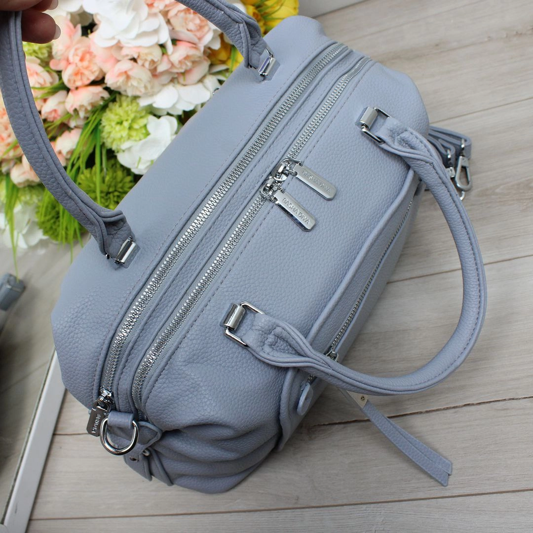 Жіноча блакитна сумка з екошкіри люкс якості на два відділення з регульованим ременем
