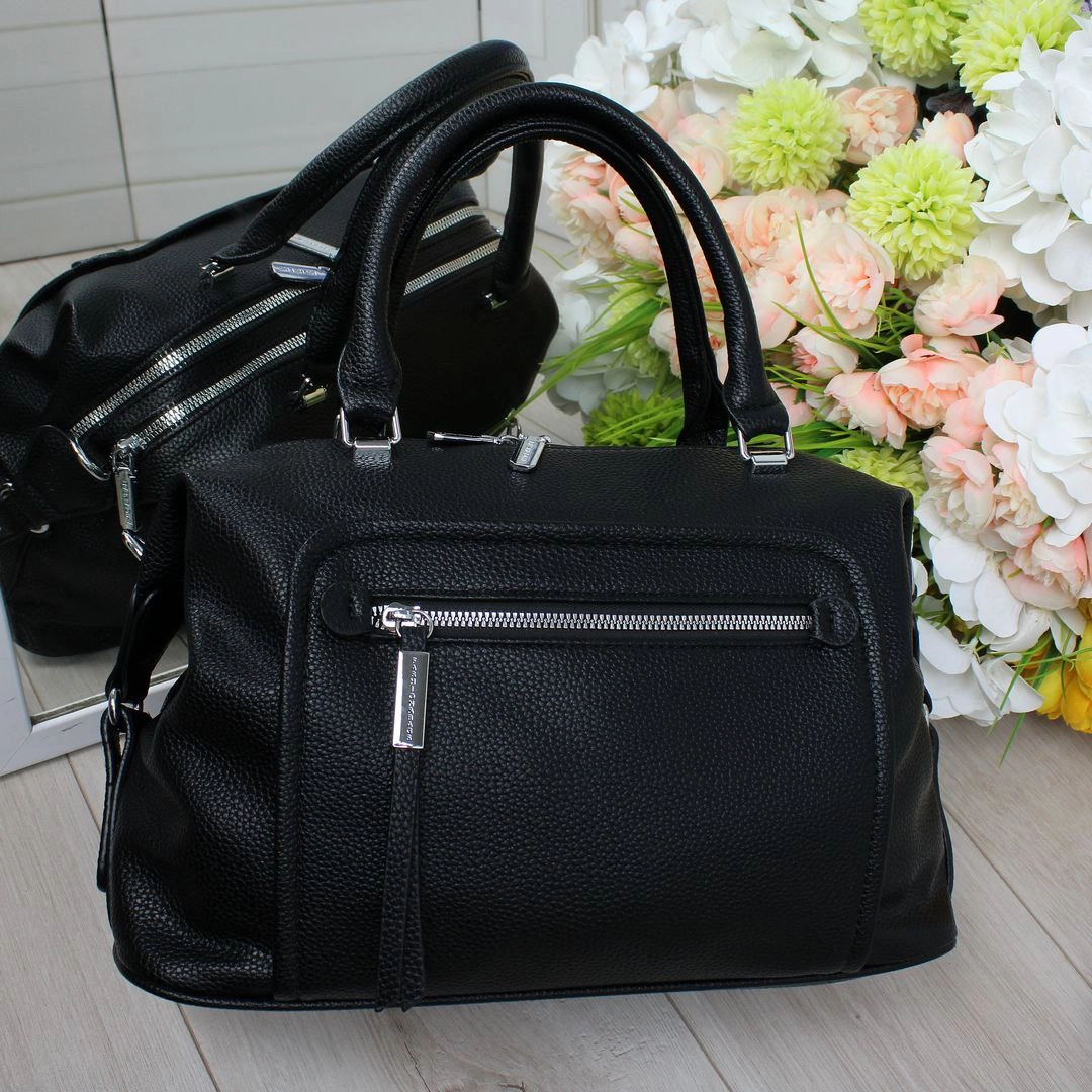 Жіноча чорна сумка крос-боді з екошкіри на два відділення через плече