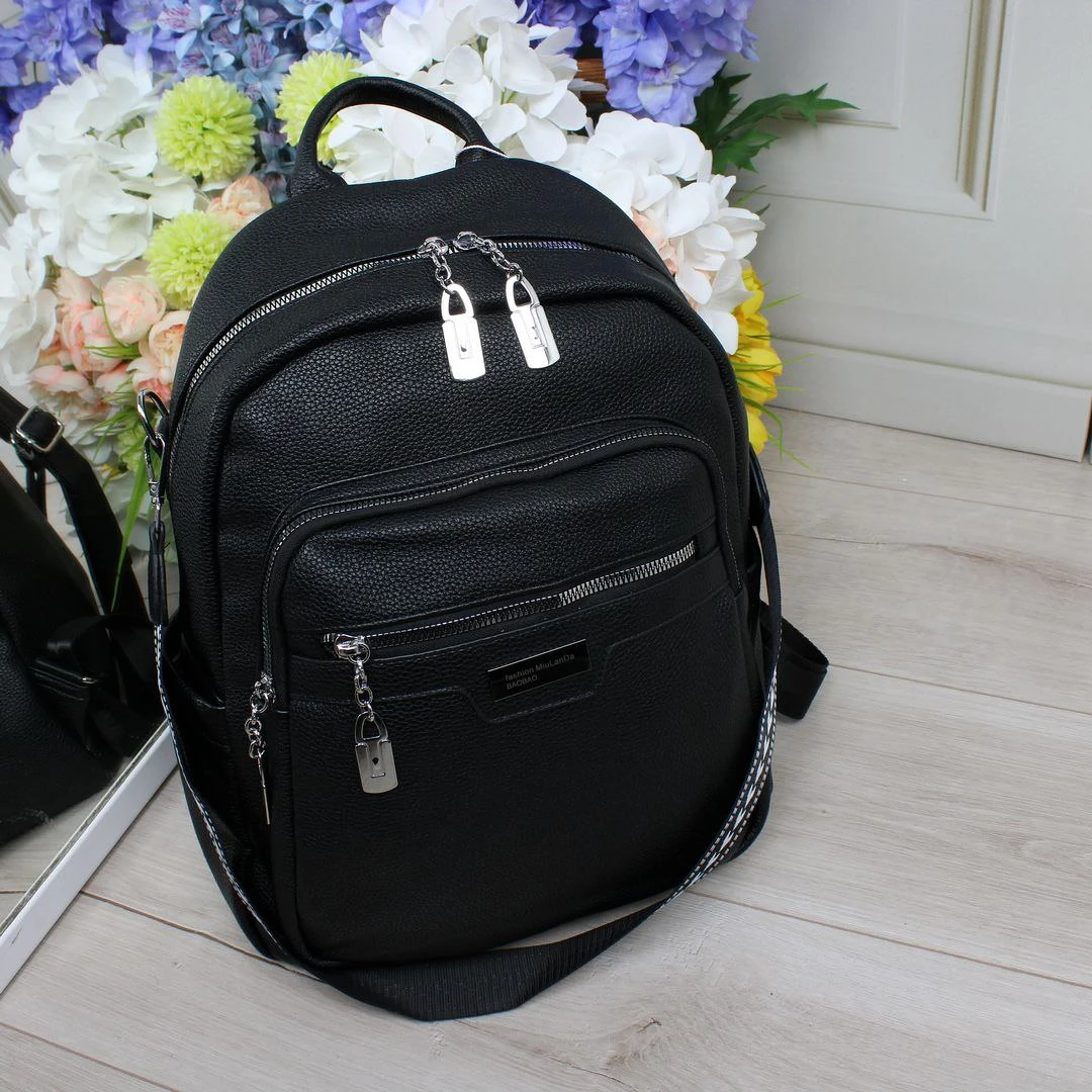 Жіночий чорний сумка-рюкзак з екошкіри формату А4