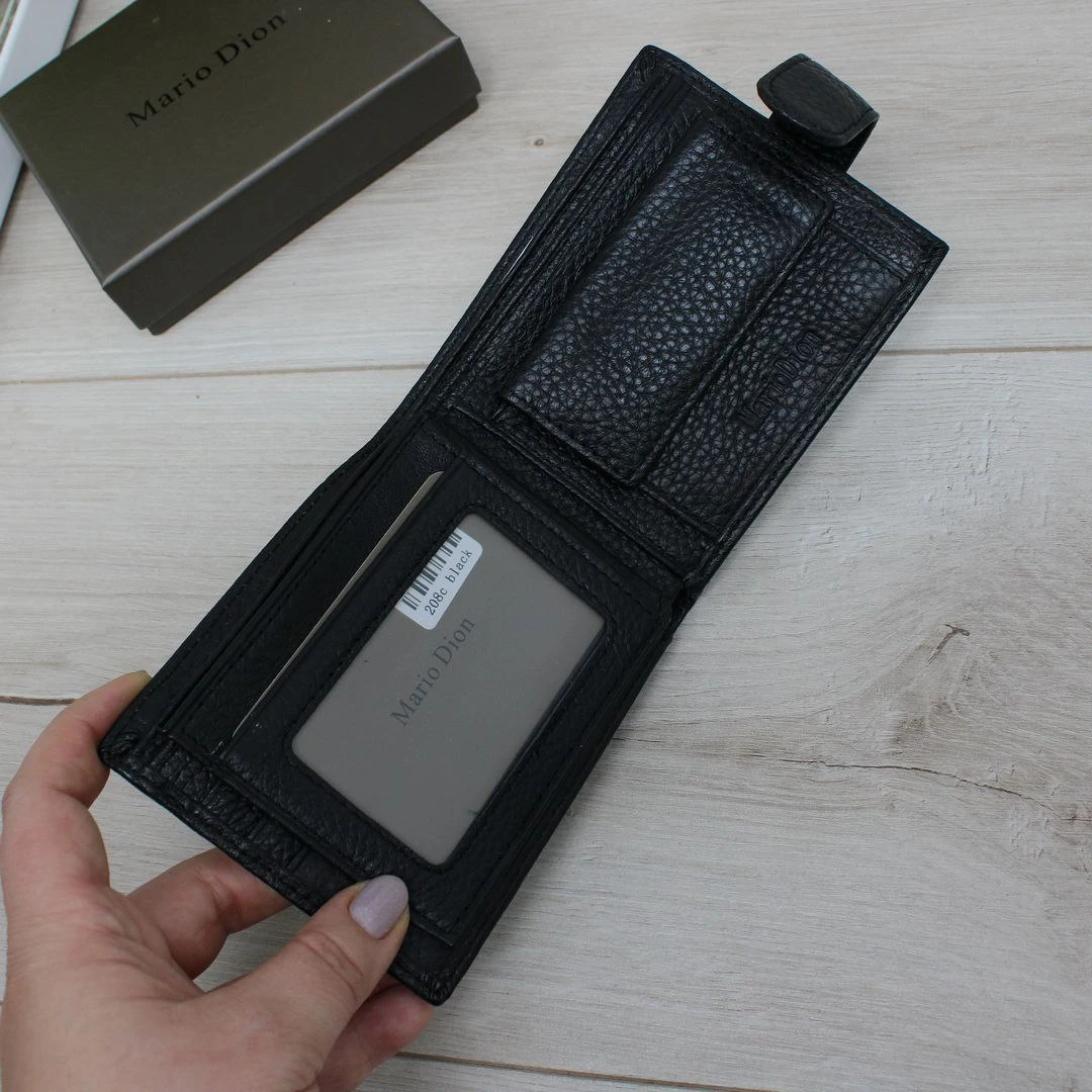 Чоловічий гаманець для турботливого тата: практичний подарунок від родини