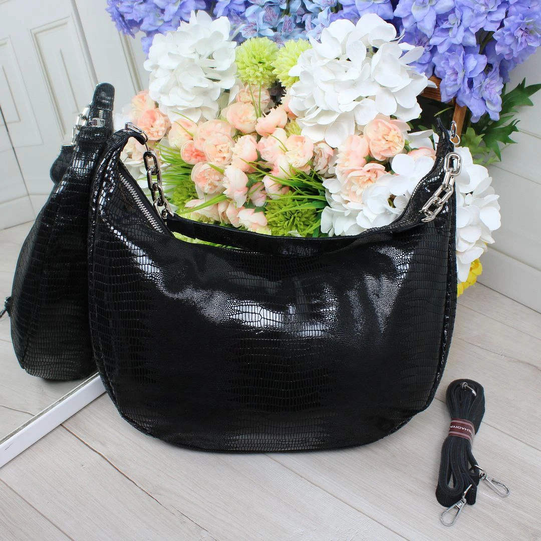 Жіноча чорна сумка-мішок з натуральної шкіри