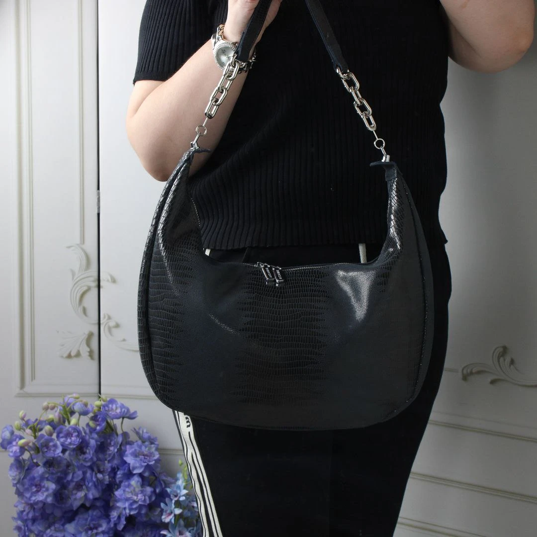 Жіноча блакитна сумка-мішок з натуральної шкіри