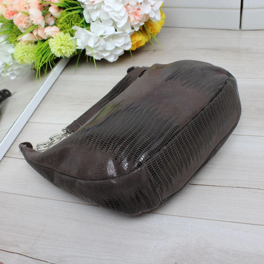 Жіноча сумка-мішок капучіно з натуральної шкіри