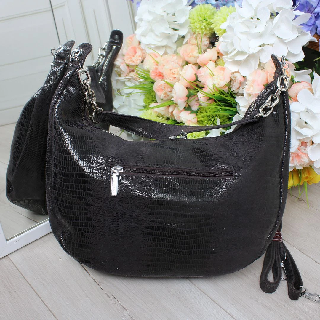 Жіноча сумка-мішок шоколадного кольору з натуральної шкіри