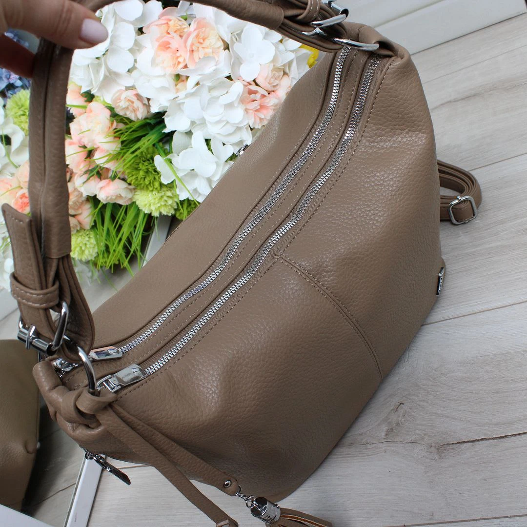 Жіноча сумка-мішок мокко з екошкіри формат А4