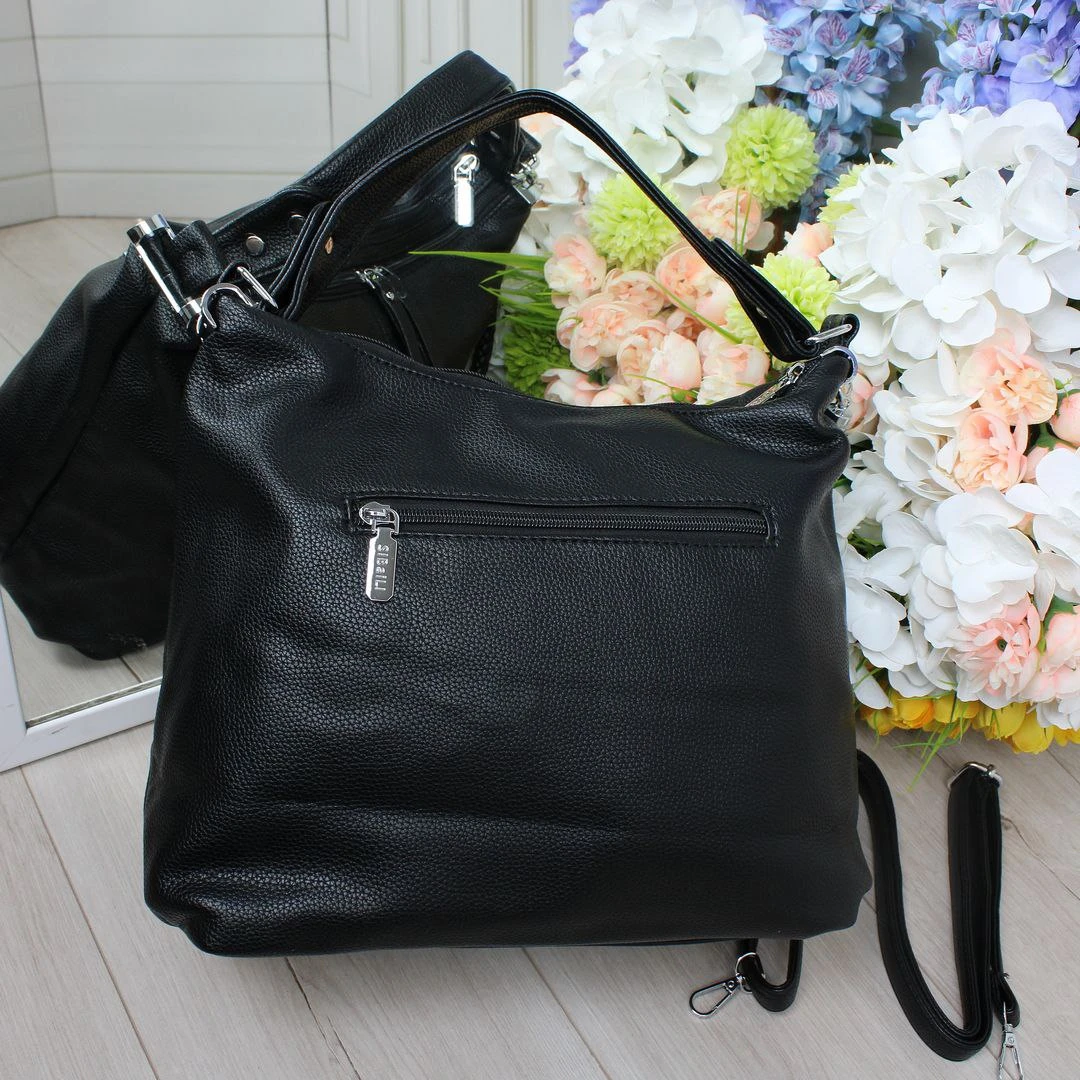 Жіноча чорна сумка-мішок з екошкіри, містка А4