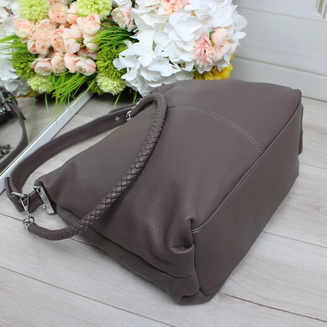 Жіноча сумка-мішок пильна троянда з екошкіри, містка модель формату А4