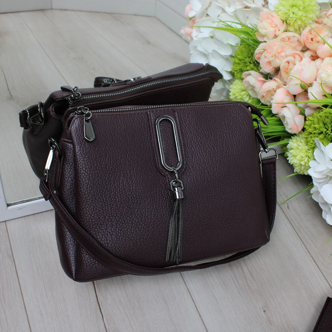 Жіноча бордова сумка через плече з екошкіри на три відділення