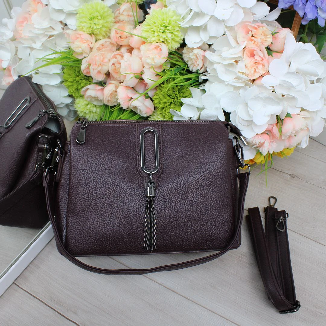 Жіноча бордова сумка через плече з екошкіри на три відділення