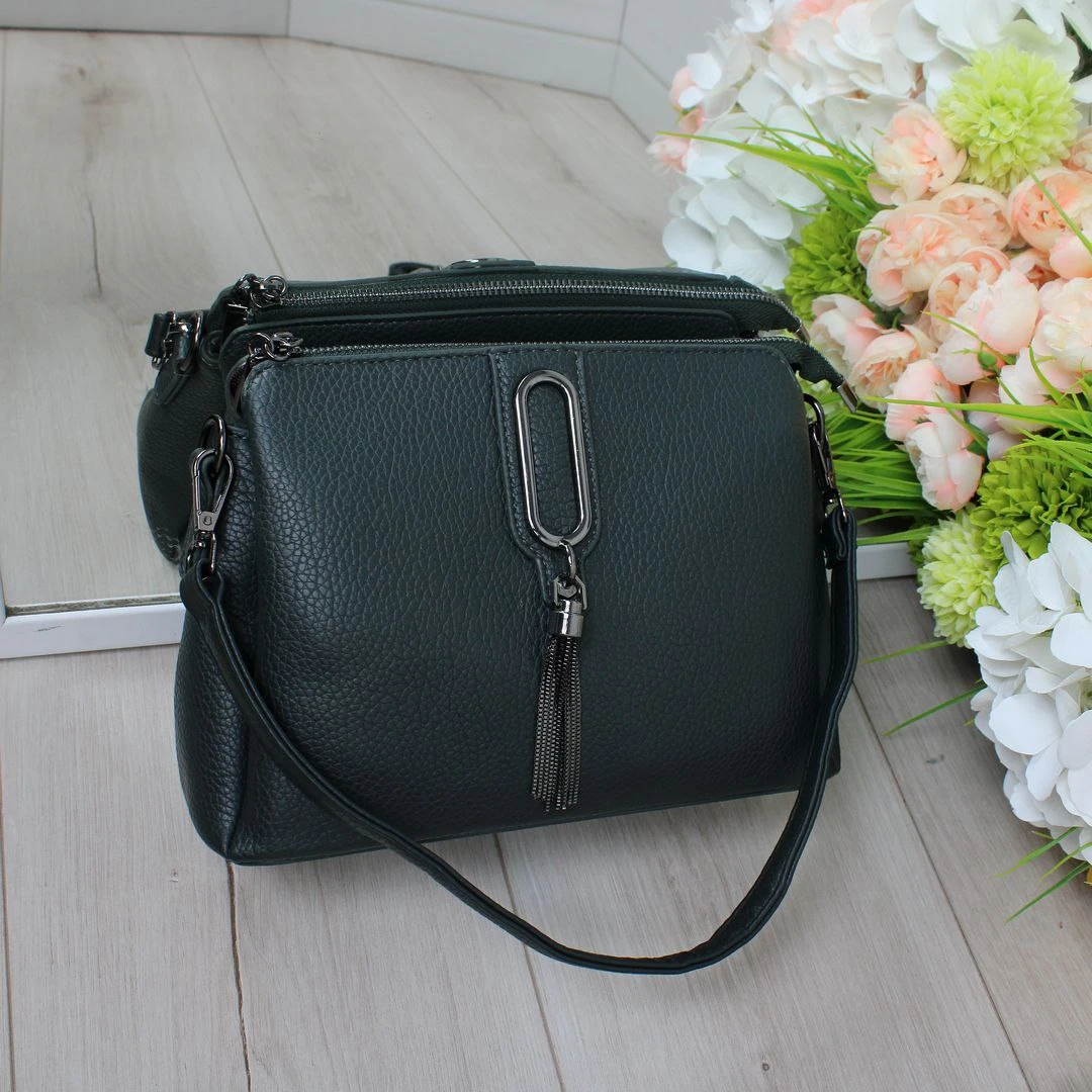 Жіноча зелена сумка через плече з екошкіри на три відділення