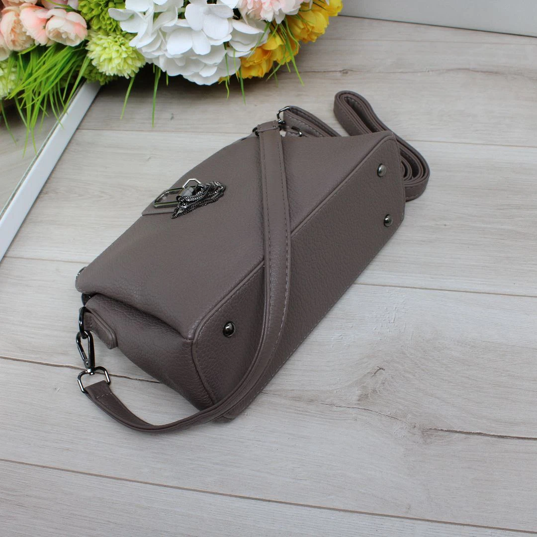 Жіноча сумка пильної троянди з екошкіри через плече на три відділення