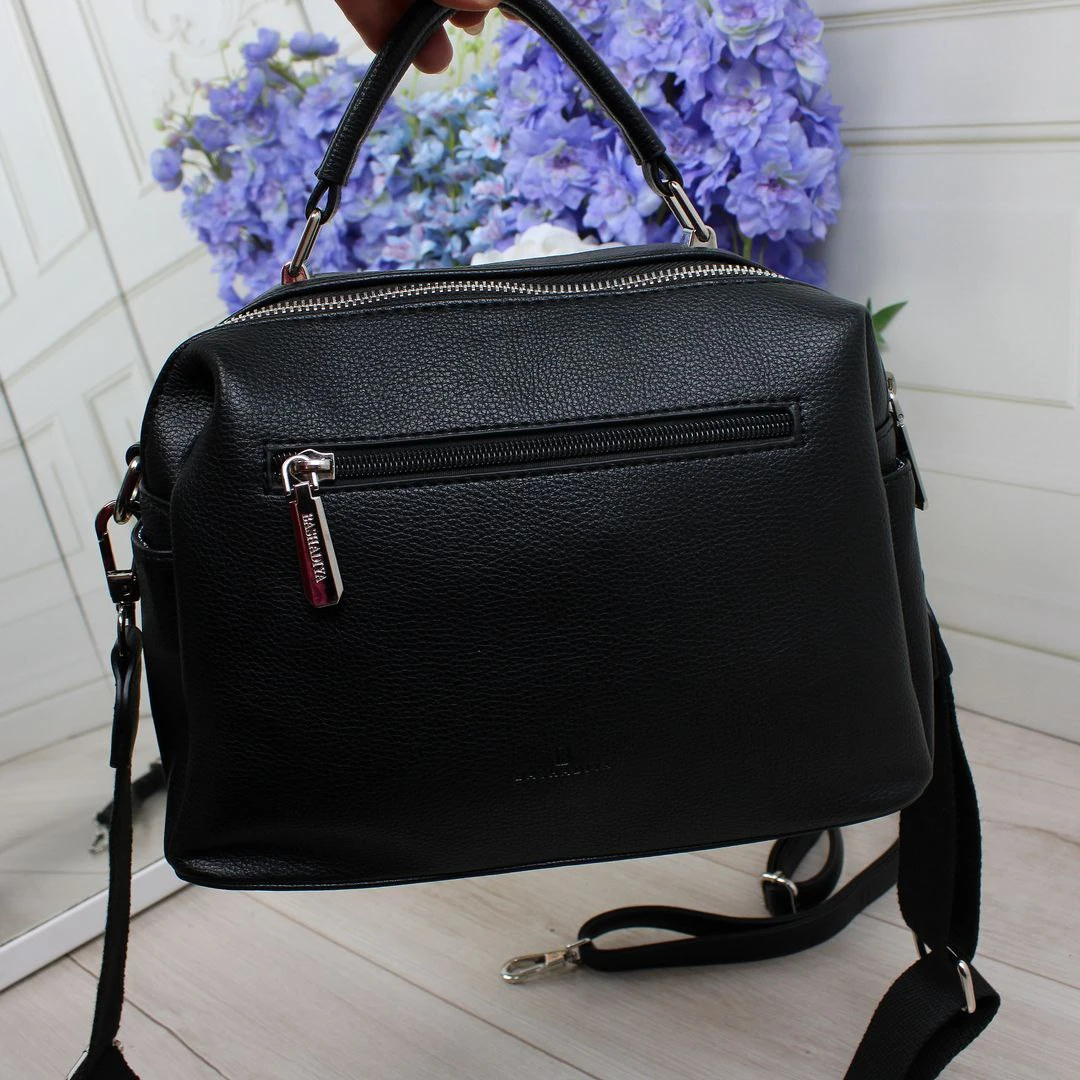 Жіноча чорна сумочка з екошкіри через плече