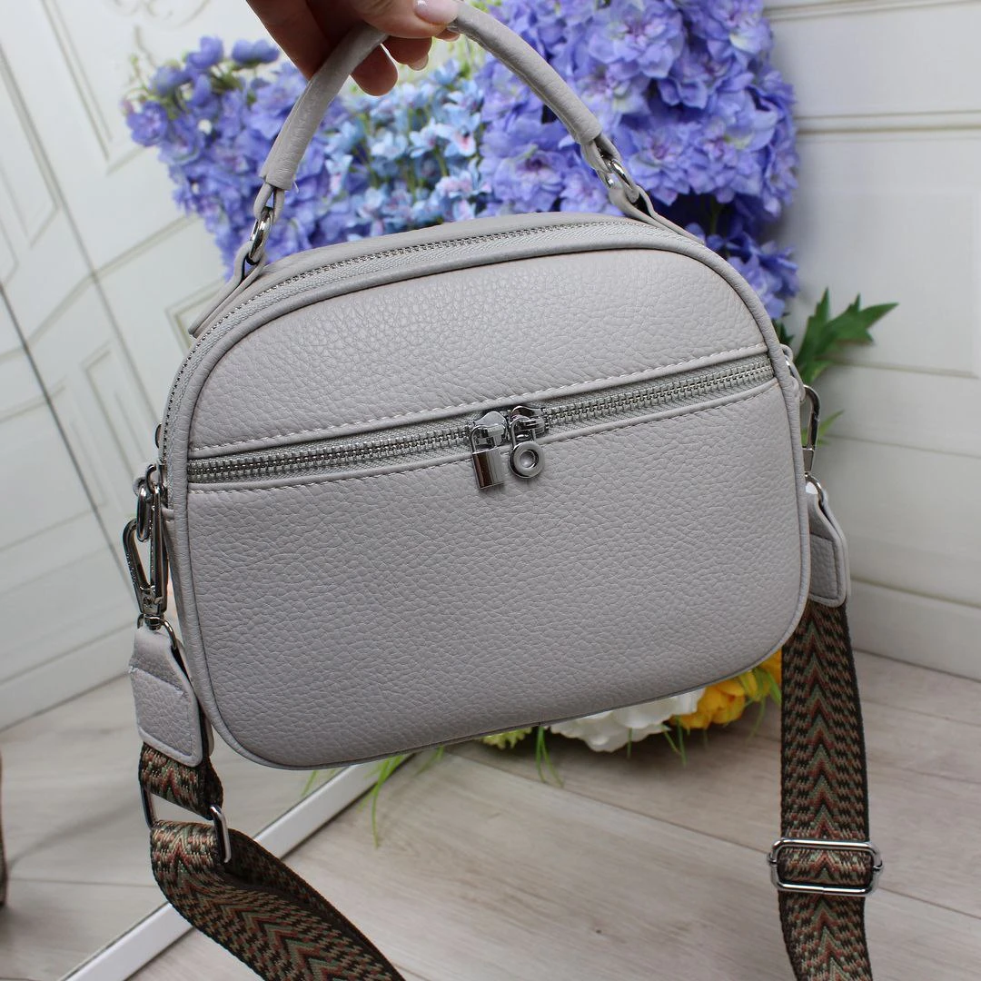 Жіноча сіра сумка через плече з екошкіри люкс якості