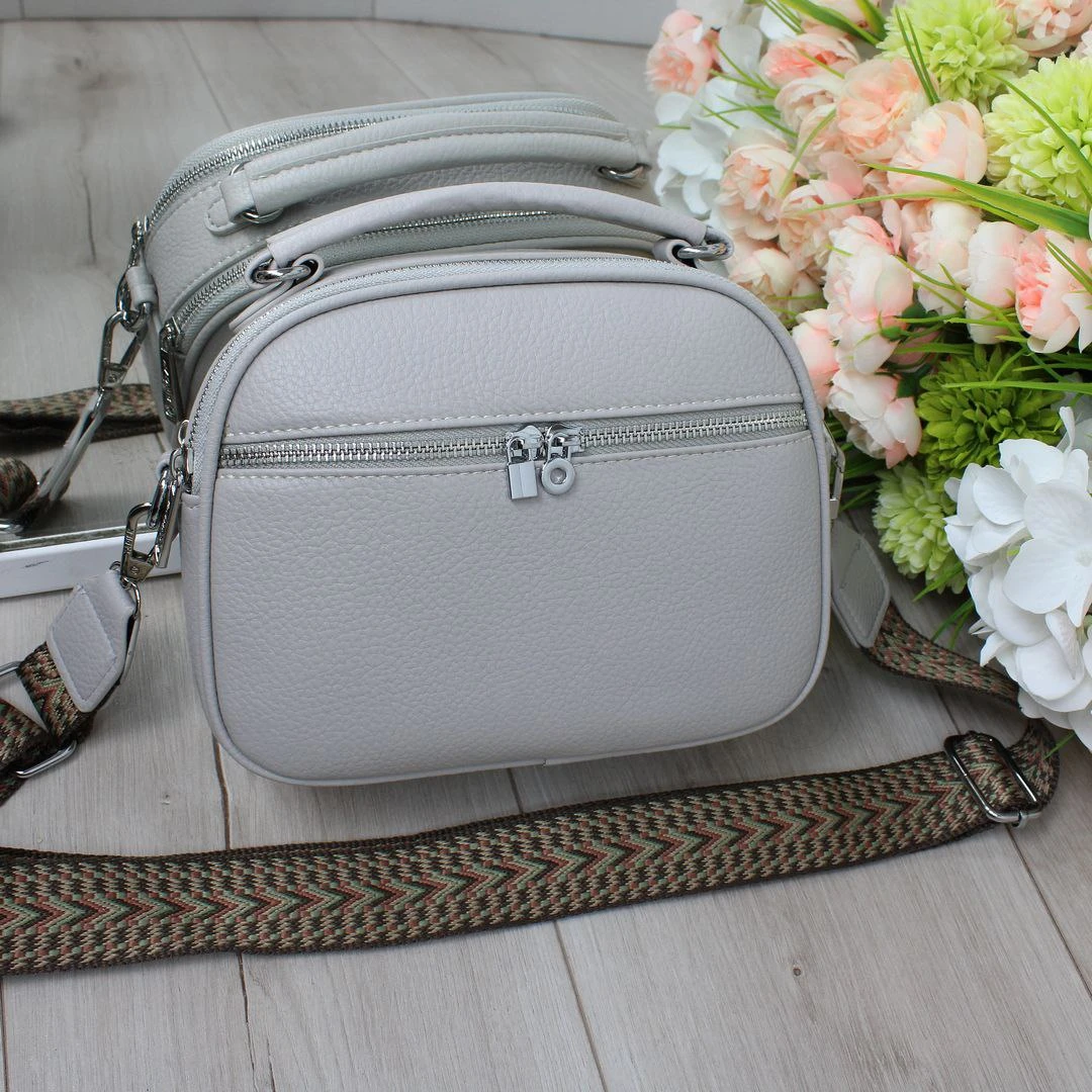 Жіноча сіра сумка через плече з екошкіри люкс якості