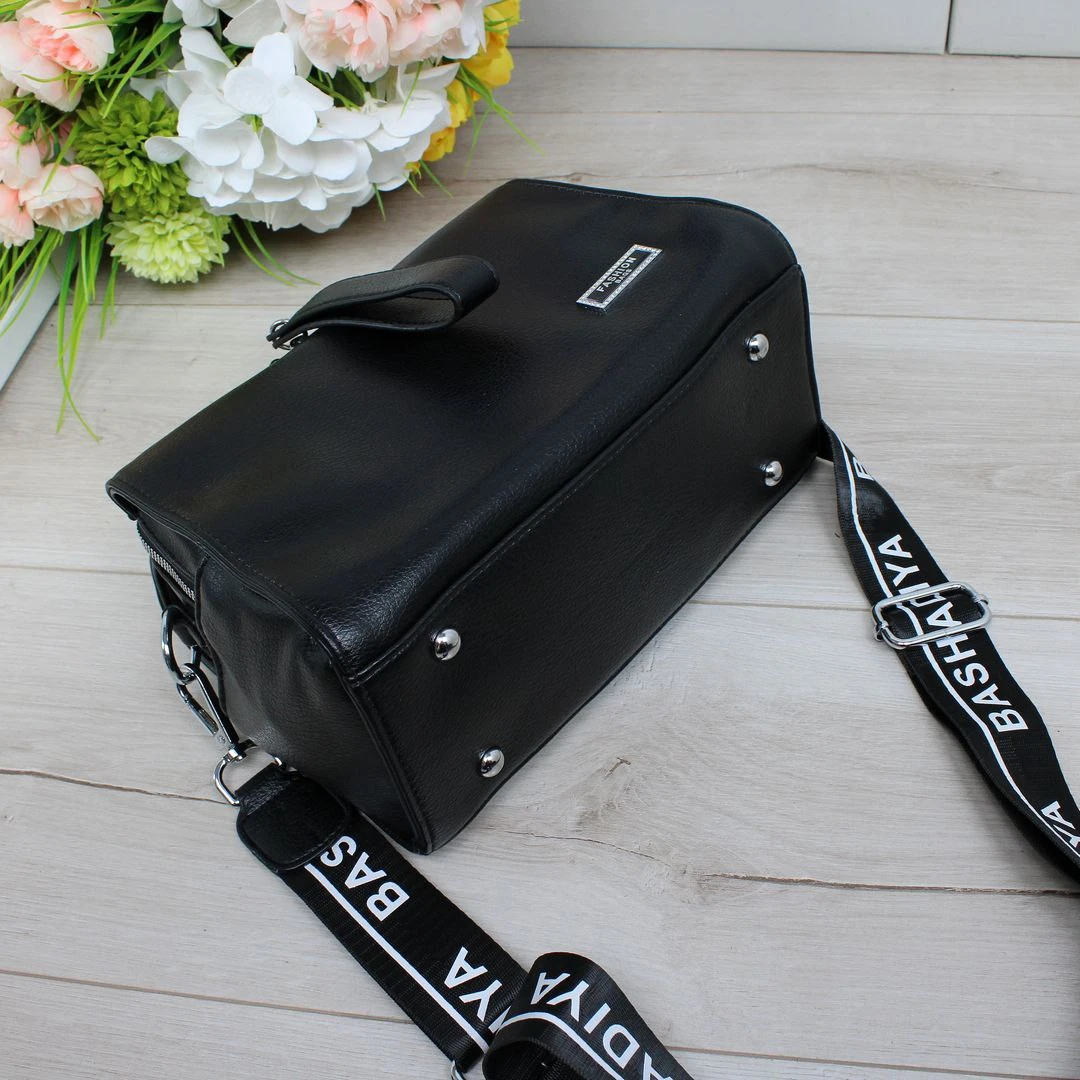 Жіноча чорна сумка через плече з екошкіри люкс якості