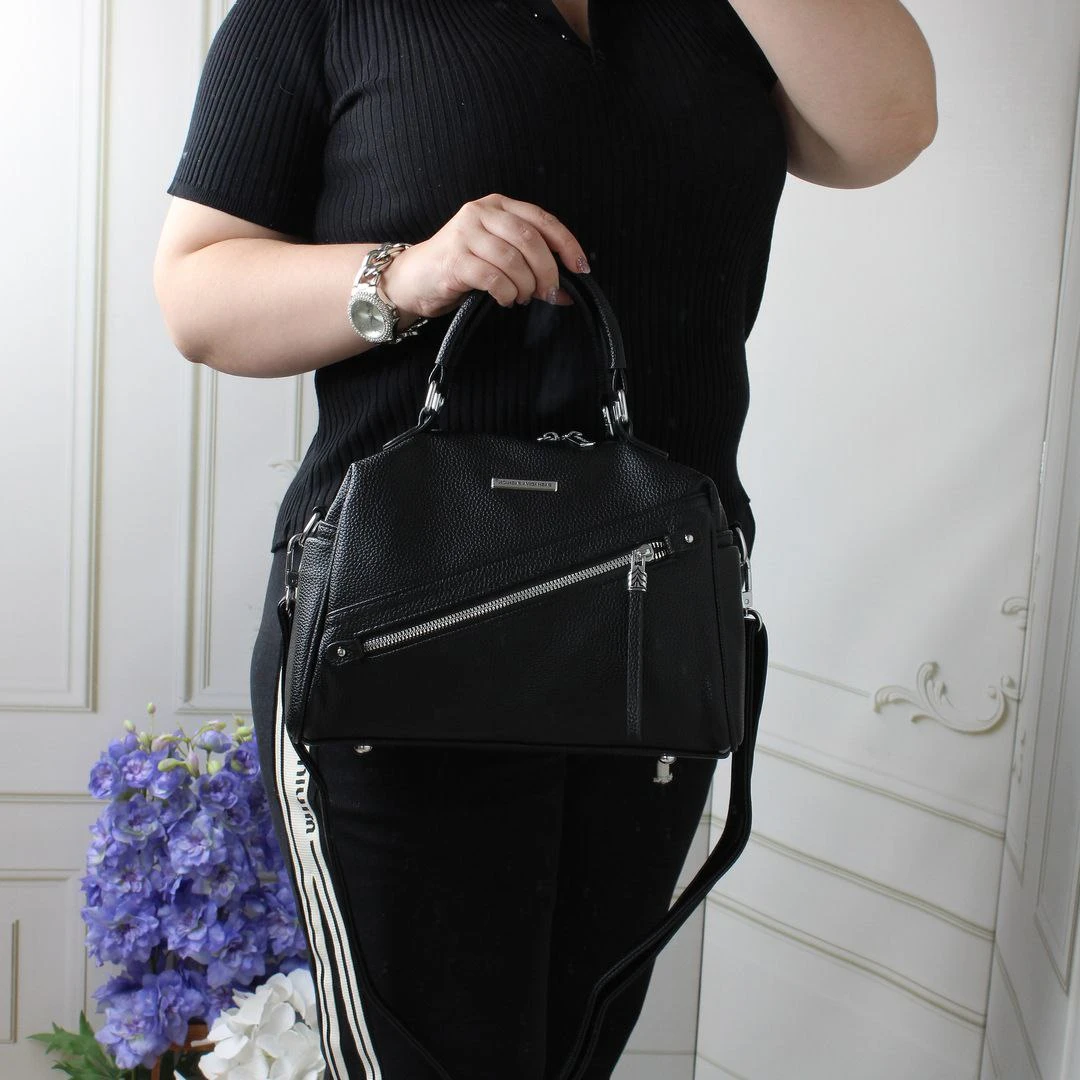 Жіноча чорна сумка крос-боді з екошкіри люкс якості через плече