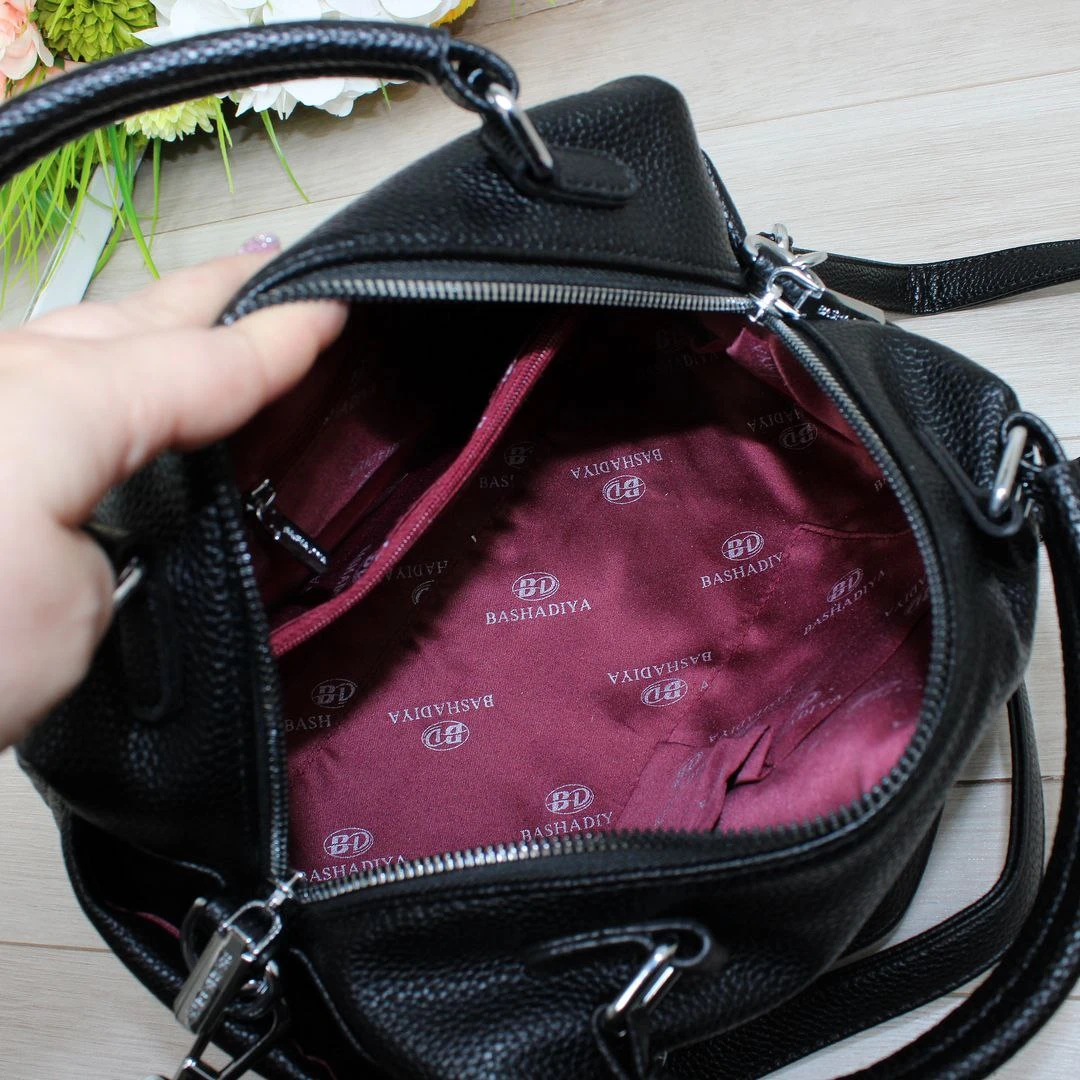 Жіноча чорна сумка крос-боді з екошкіри люкс якості через плече