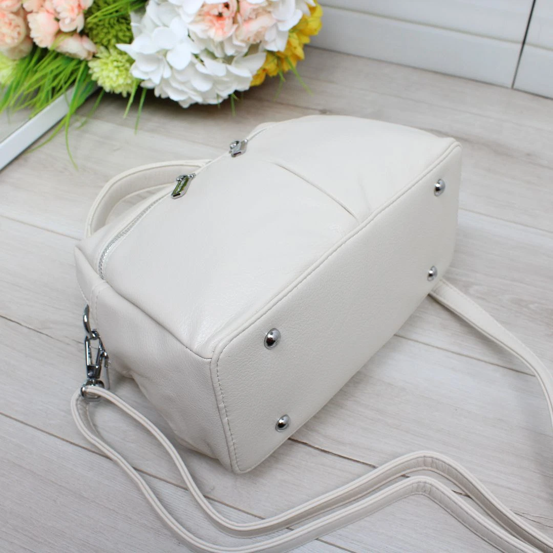 Жіноча молочна сумка крос-боді з екошкіри люкс якості через плече