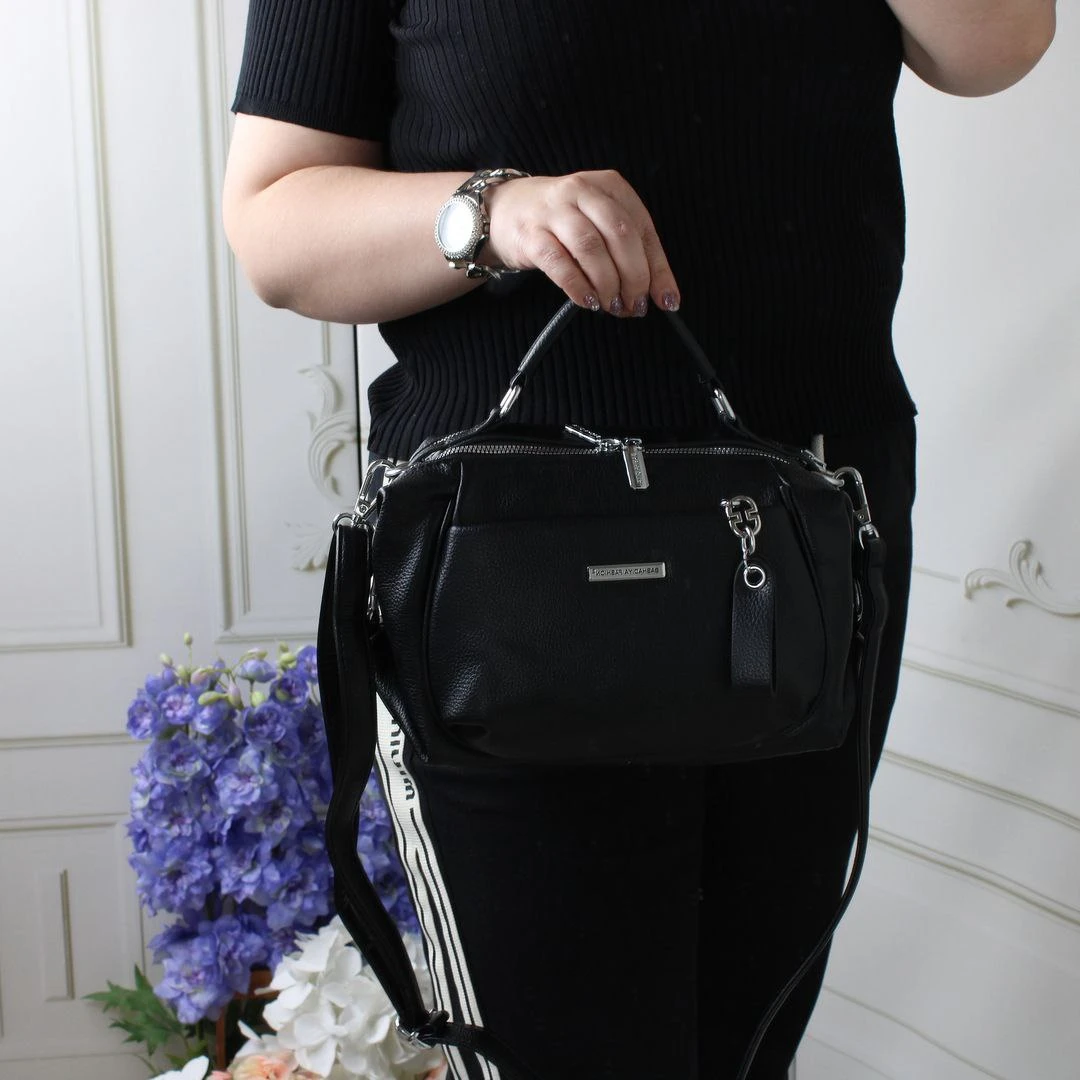 Жіноча чорна сумка крос-боді з екошкіри люкс якості через плече