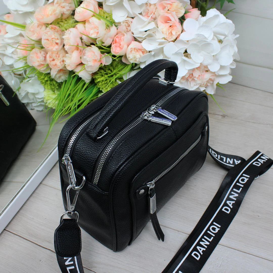 Жіноча чорна сумка крос-боді з екошкіри люкс якості через плече