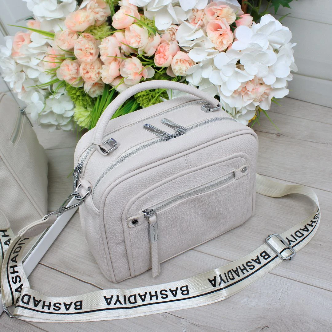 Жіноча молочна сумка крос-боді з екошкіри люкс якості через плече