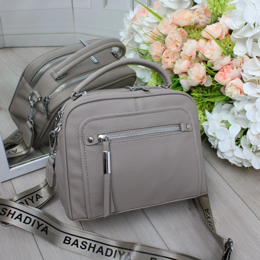 Жіноча сумка крос-боді кольору капучіно з екошкіри люкс якості через плече