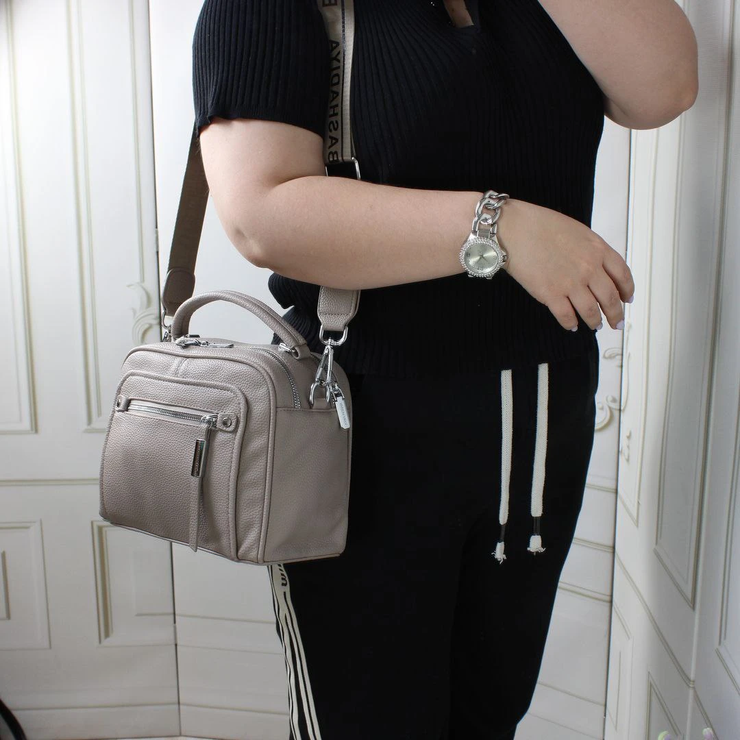 Жіноча сумка крос-боді кольору капучіно з екошкіри люкс якості через плече