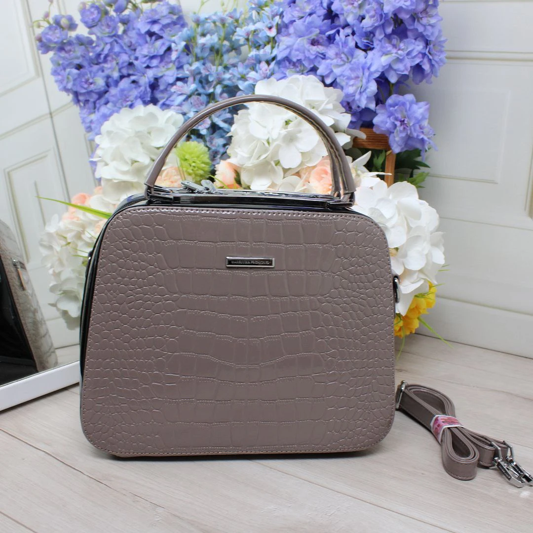 Жіноча сумка-саквояж мокко з екошкіри люкс через плече