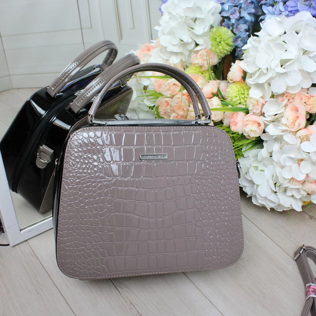 Жіноча сумка-саквояж мокко з екошкіри люкс через плече