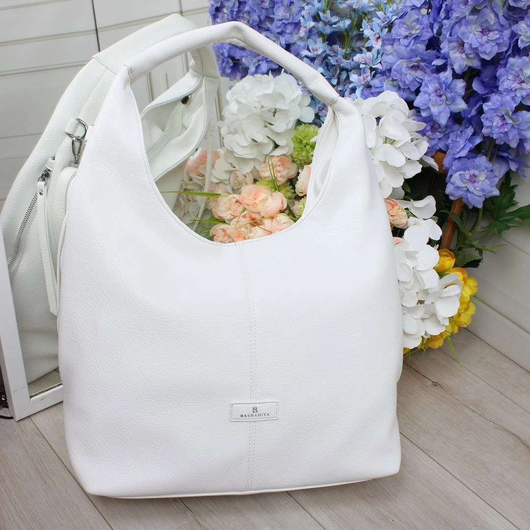 Жіноча біла сумка-хобо з екошкіри люкс формату A4