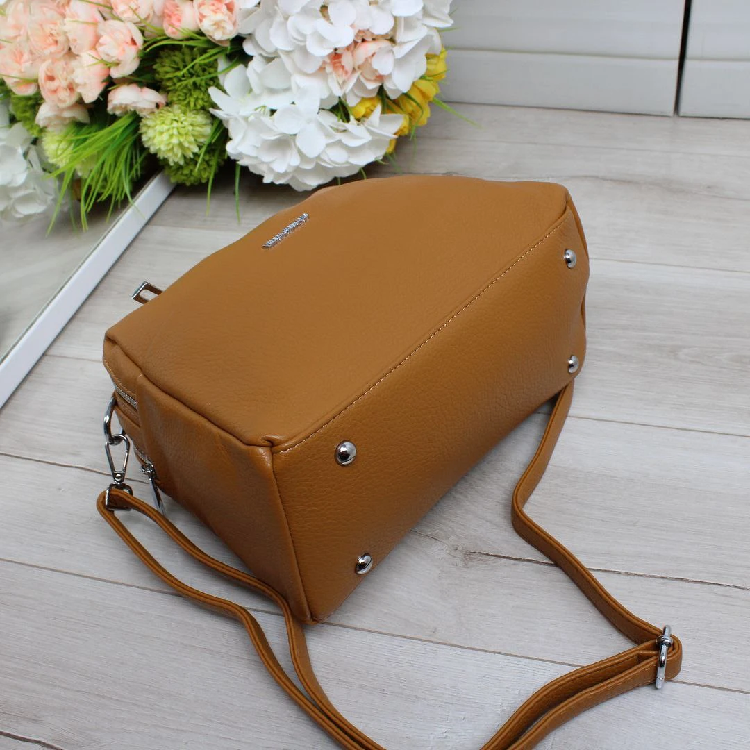 Жіноча руда сумка через плече з екошкіри з регульованим ременем