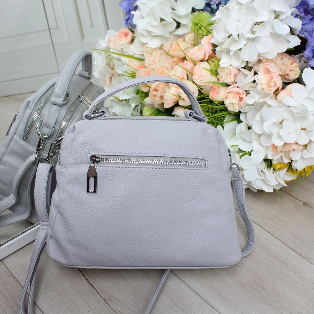 Жіноча світло-сіра сумка через плече з екошкіри