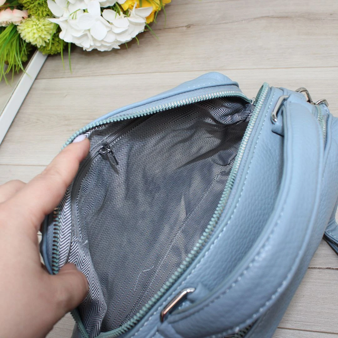 Жіноча блакитна сумка через плече з екошкіри з двома відділеннями