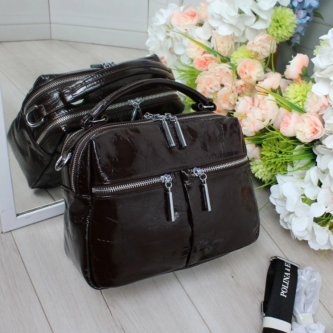 Жіноча шоколадна шкіряна сумка Polina&Eiterou ламаний лак через плече