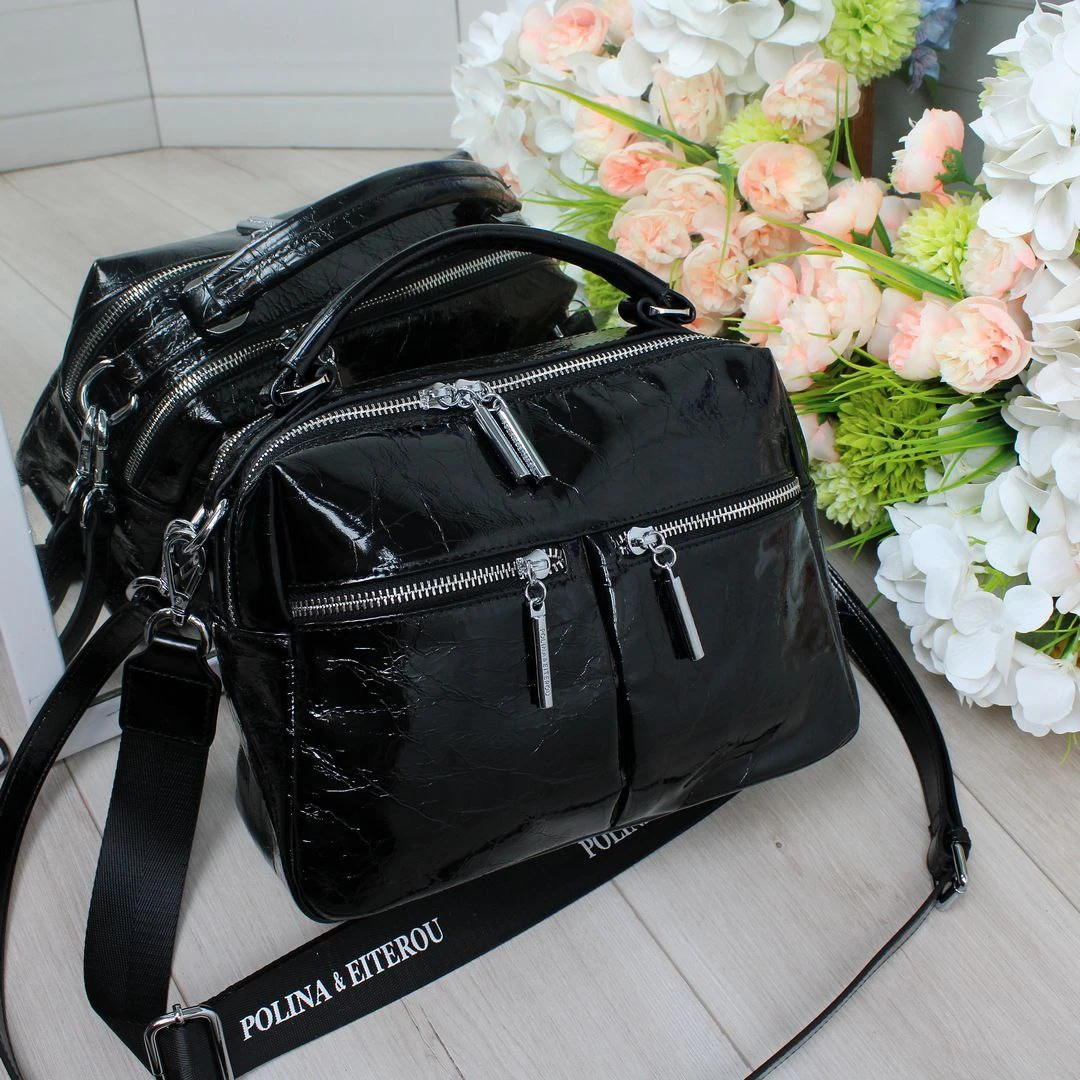 Жіноча чорна шкіряна сумка Polina&Eiterou ламаний лак через плече