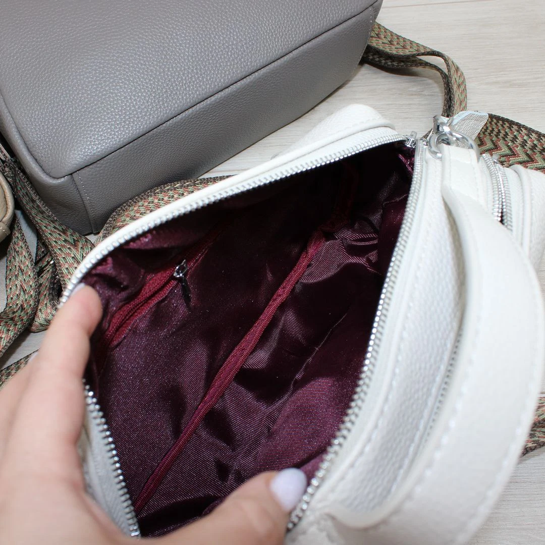 Жіноча молочна сумка крос-боді з натуральної шкіри через плече