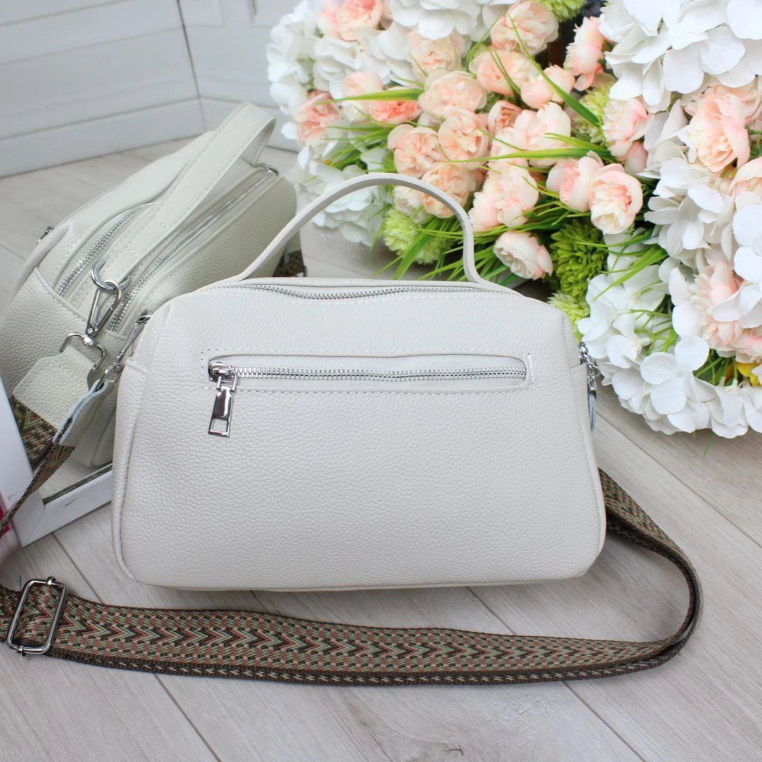Жіноча молочна сумка крос-боді з натуральної шкіри через плече