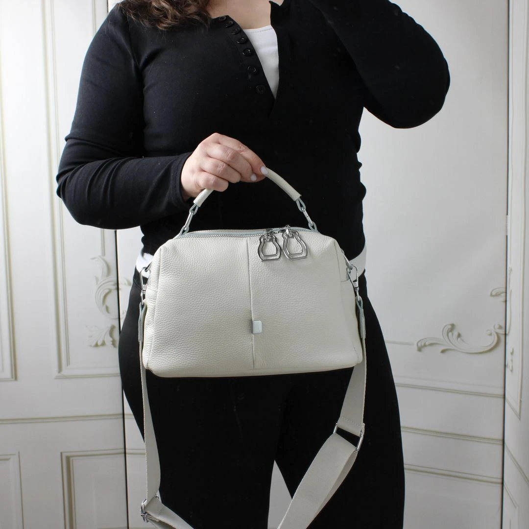Жіноча молочна сумка крос-боді з натуральної шкіри через плече