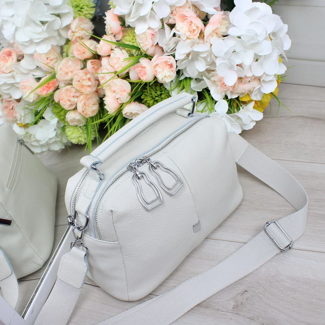 Жіноча молочна сумка крос-боді з натуральної шкіри через плече