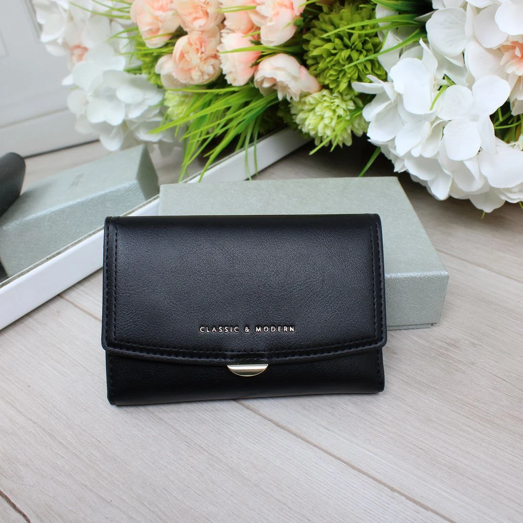 Жіночий чорний гаманець з екошкіри компактний у подарунковій коробці