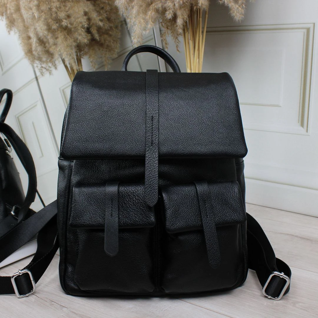 Жіночий чорний шкіряний рюкзак Polina & Eiterou