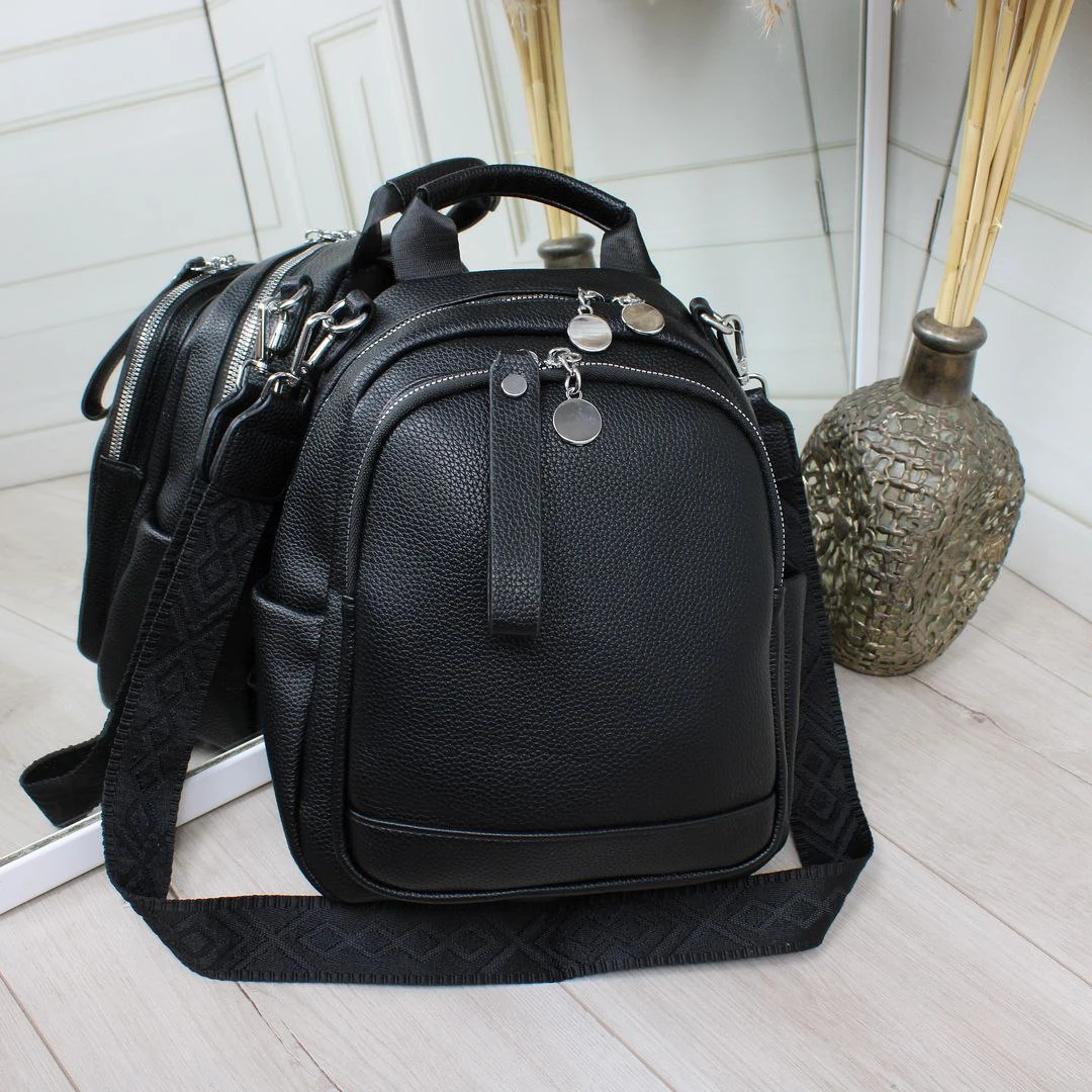 Жіноча чорна сумка-рюкзак трансформер з екошкіри