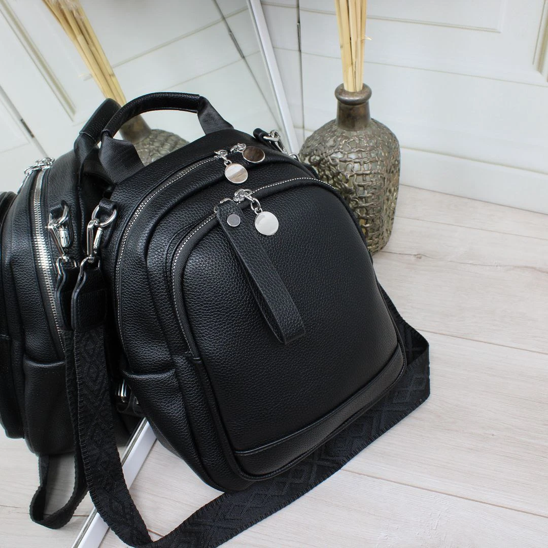 Жіноча чорна сумка-рюкзак трансформер з екошкіри