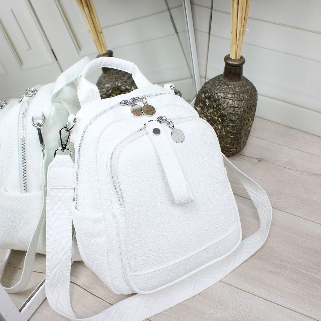 Жіноча біла сумка-рюкзак трансформер з екошкіри