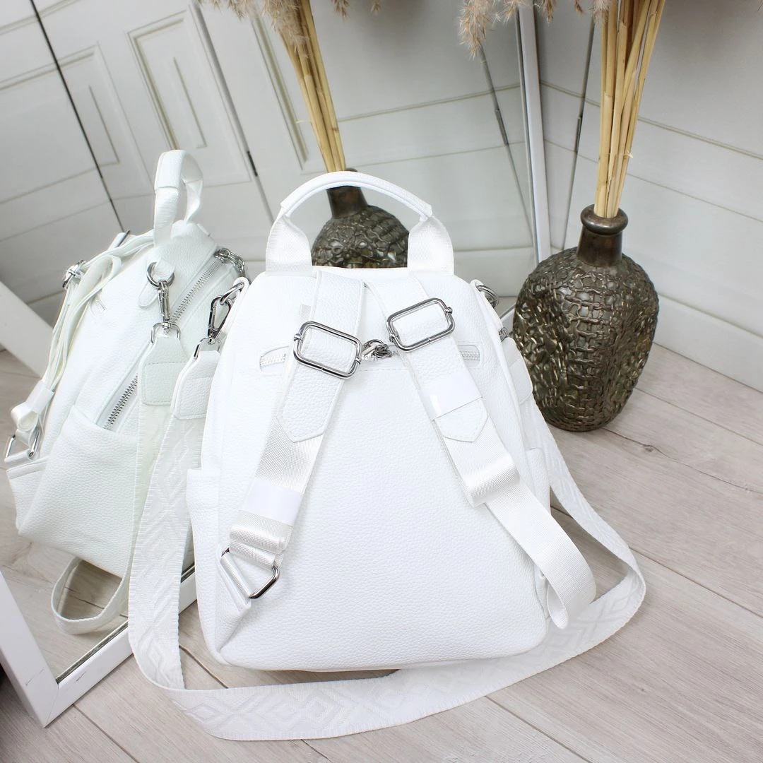 Жіноча біла сумка-рюкзак трансформер з екошкіри