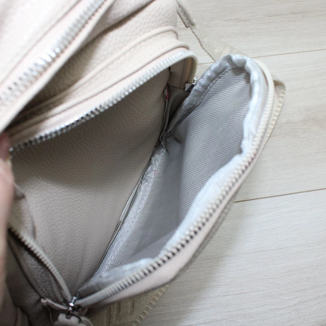 Жіноча бежева сумка-рюкзак трансформер із екошкіри на кожен день